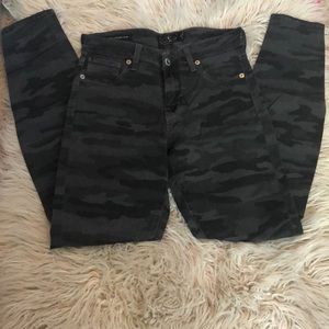 Lucky Brand camo legging jean